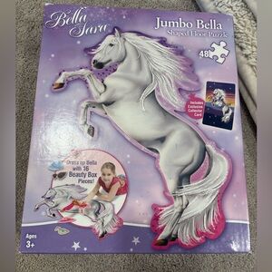 Jumbo Bella Shaped Floor Puzzle - White